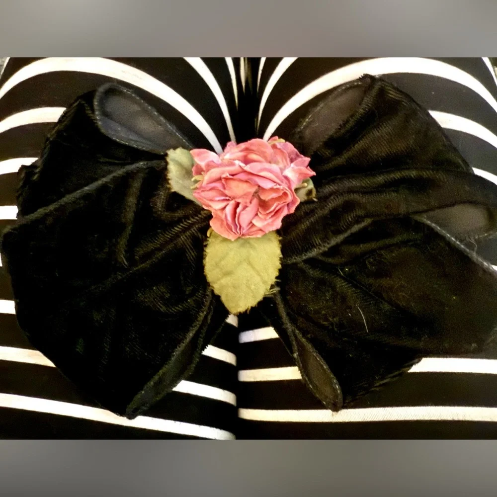 OVERSIZED Velvet Bow Pink Floral Accent RICH VICTORIAN VINTAGE 90s 8”x 5.5”